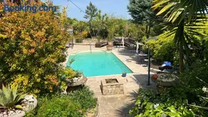 Appartement en Art Villa - 3 chambres - 3 salles de bains - 8 pers - Cuisine - Salon - Piscine - Parking - Image 2