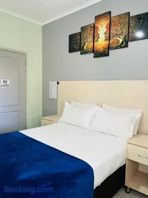 Ojong's Self Catering Accommodation Bellville - Image 3