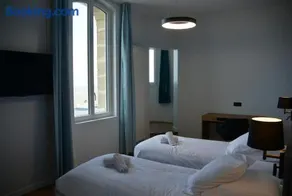 Les Tourelles - Chalets & Chambres en Bord de Mer - Image 3