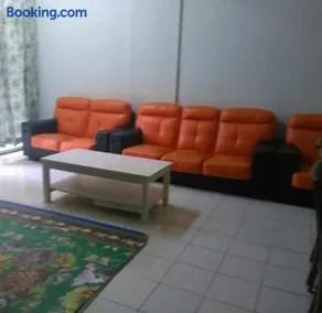 Homestay Mantin Selesa, Unit at Ground floor & In front swimming pool - Image 1