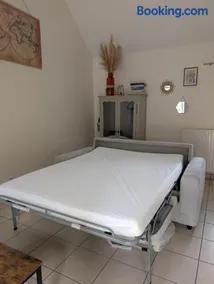 Gîte Les Pampas Les Jardins de Kerellec 20min de la mer 2 à 4 personnes jacuzzi et terrasse - Image 2
