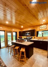 Barn On The Ridge - HOT TUB - Sleeps 6 - Image 3