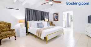 Family-Friendly Beach Home in West Palm Beach, FL - Image 5