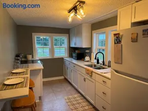 The Traveler's Cottage - close to sports park, downtown and Bourbon Trail - Image 3