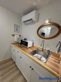 Smokehouse Suites and Stay - Image 2