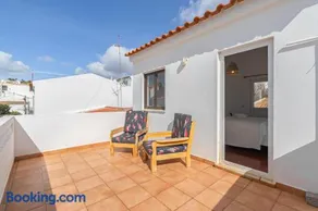 Blue House Burgau - Image 3