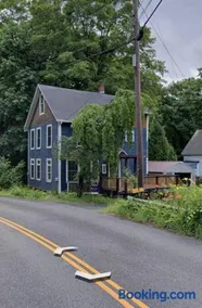 Cozy Historic home in Brattleboro - Image 2