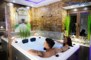 LA VEGUILLA DELUXE JACUZZi - Image 3