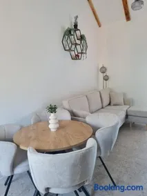 Mellon Apartments - Image 3