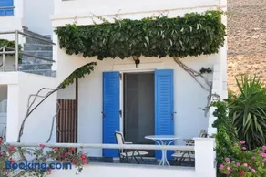 Zeus Apartments - Image 1