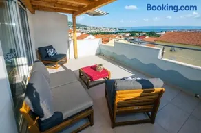 Sunny Apartments - Image 1