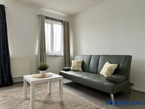 Flat in Worthing - Image 4