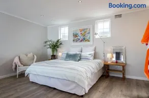 Goozi Garden Cottage - Image 1