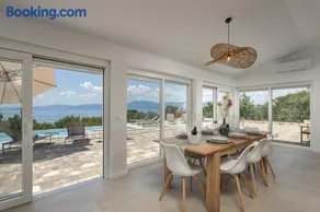 Holiday Home Elora Seaview Private Pool And Garden - Happy Rentals - Image 2