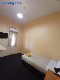 PETERBOROUGH HOTEL - Image 4