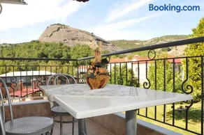 The Other Side of Meteora with lush garden, BBQ & pavillion - Image 4