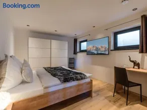 Appartamento accogliente e familiare con terrazza e giardino - Image 4