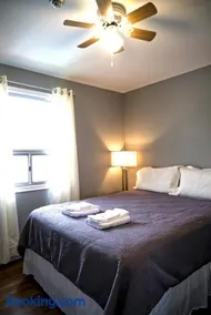 2 Bedroom Harbor Front Condo 9L - Image 3