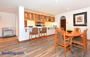 H1778 - Hamilton Cove Villa 17-78 - Image 3