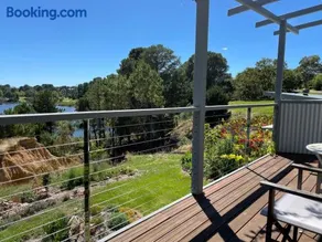 Lake View Retreat Beechworth - Image 3