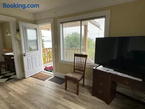 Sweet Home Alert Bay - Image 1