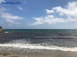 Front de mer les pieds dans l'eau - Image 3