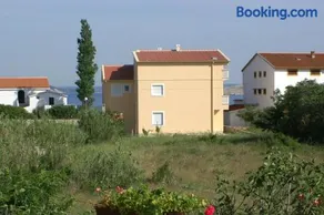 Apartments by the sea Vlasici, Pag - 6523 - Image 3