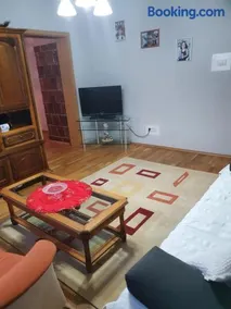 Apartament cu trei camere - Image 2