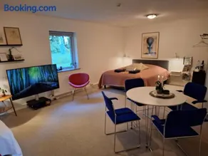 Stort og dejligt værelse med privat bad - Image 2