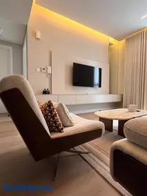 1 BR Luxury Apt by AJ Aljada - Image 4