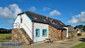 Newgale Lodge - Image 1