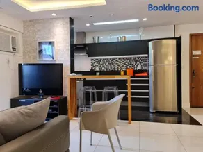 2 bedrooms 2 baths apartment. 3 blocks from Ipanema beach. Prime location. - Image 1