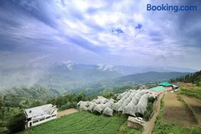 The Suffer Heights l Open Air Lawn l Rooms and Cafe l Kufri by Exotic Stays - Image 4