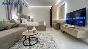 Cozzzy Apartments - Image 2