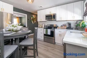 Family friendly & 5-mins to downtown Graham - Image 4