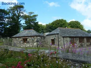 The Old Wagon House - Image 2