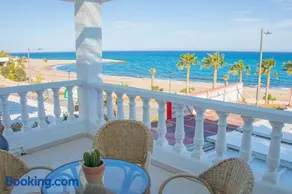 La Esperanza Beach- Zona Pubs y Restaurantes - Image 3