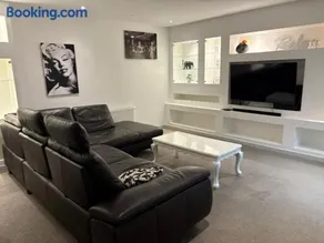 Big comfort Bungalow incl Carcharger - Image 2