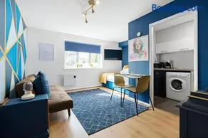 Comfortable Studio Apartment, Maidstone - Image 2