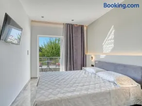 Bill & Mike Apartments - Image 2