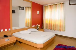Jumbo Hotel - Image 3