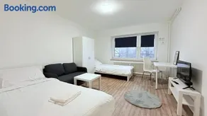 Neumünster Apartments direkt an der Stadthalle mit WLAN & Parkplatz - Image 3