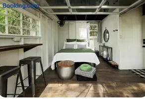 Treehouse with TWO outdoor tubs by the creek! - Image 3