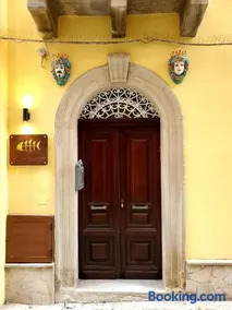 111 apartments & rooms - Image 2