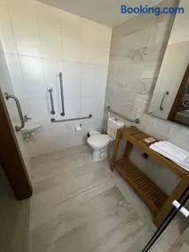Golden Towers Hotel - Image 2