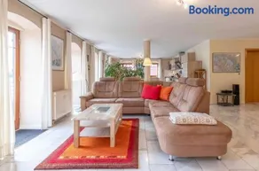 Yachthafenflair - Ferienwohnung mit Blick auf den Warener Hafen - Image 1