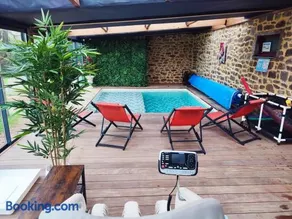 Piscine avec Les Gîtes du Rouyon - Image 2