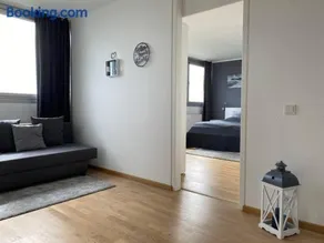 Skyline Appartement mit Pool and Netflix - Image 2