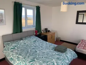 1 Bedroom annex, private bathroom, peaceful area - Image 1