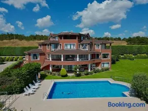 Luxury Mansion Amazing View, Hidden Garden - Image 1